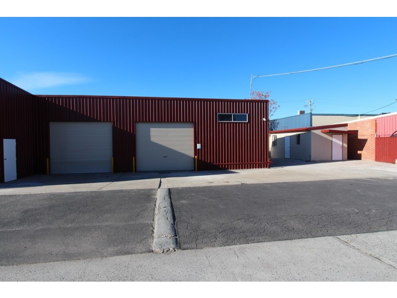 Rear Shed 112 Durham Street, Bathurst NSW 2795