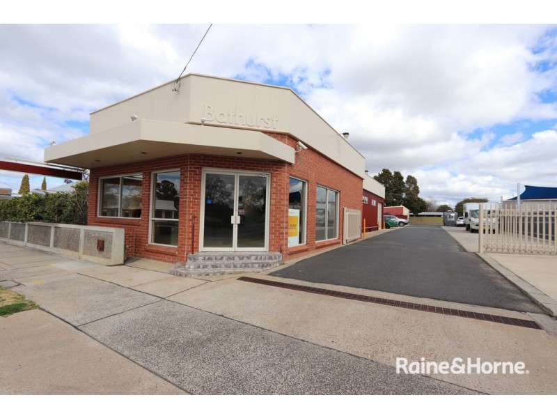 Front 112 Durham Street, Bathurst NSW 2795