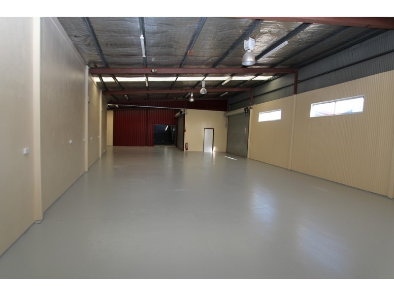 Front 112 Durham Street, Bathurst NSW 2795