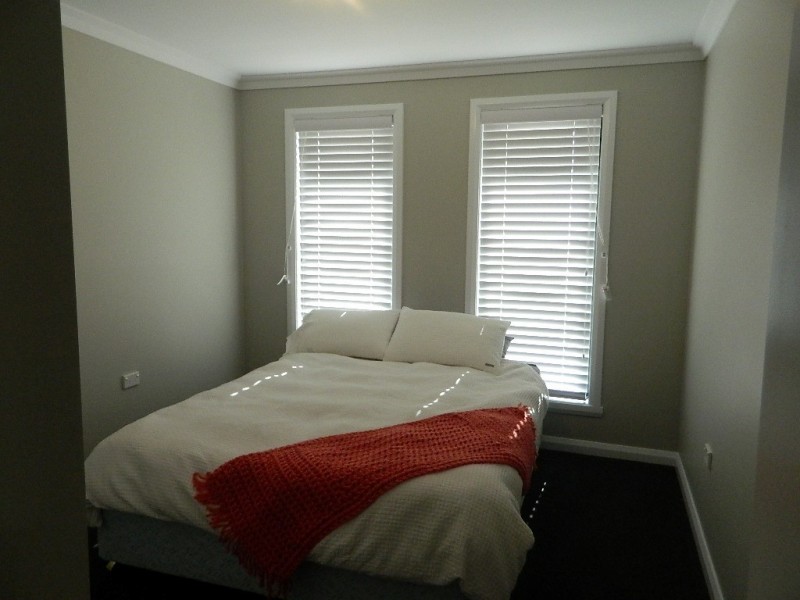 4 Coates Drive, Bathurst NSW 2795