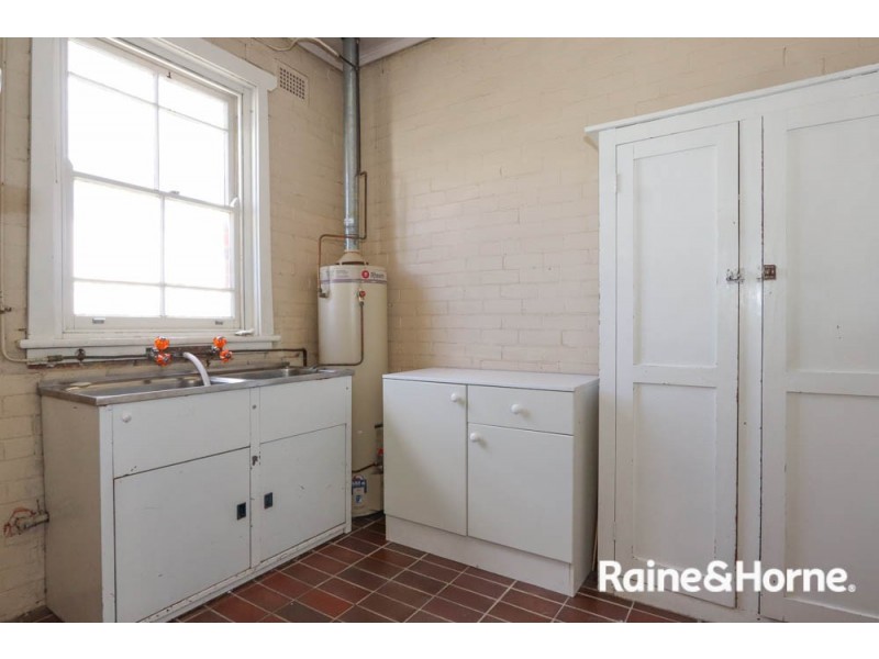 299 Stewart Street, Bathurst NSW 2795