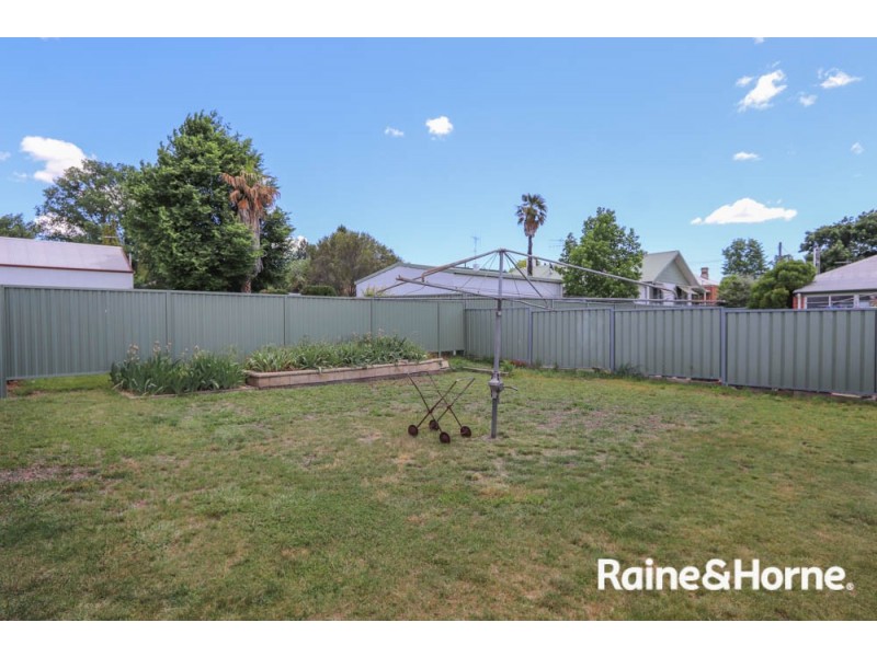 299 Stewart Street, Bathurst NSW 2795