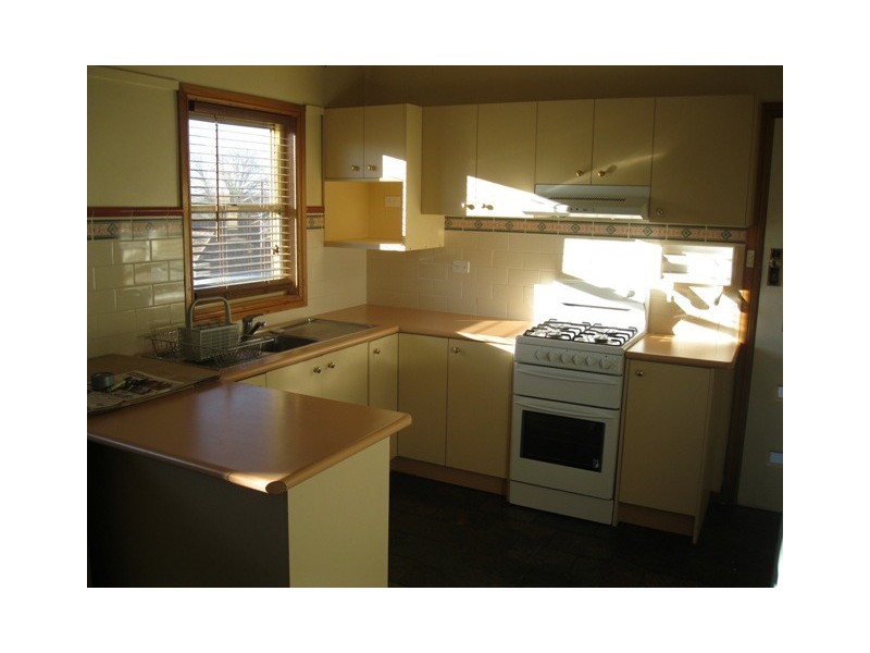 411  Russell, Bathurst NSW 2795