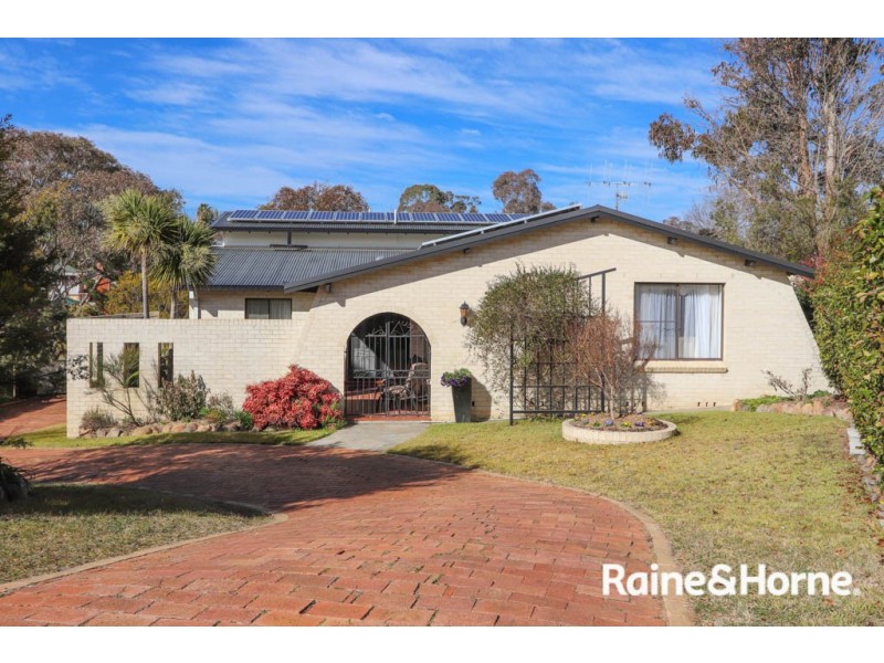 19 Weeks Place, West Bathurst NSW 2795