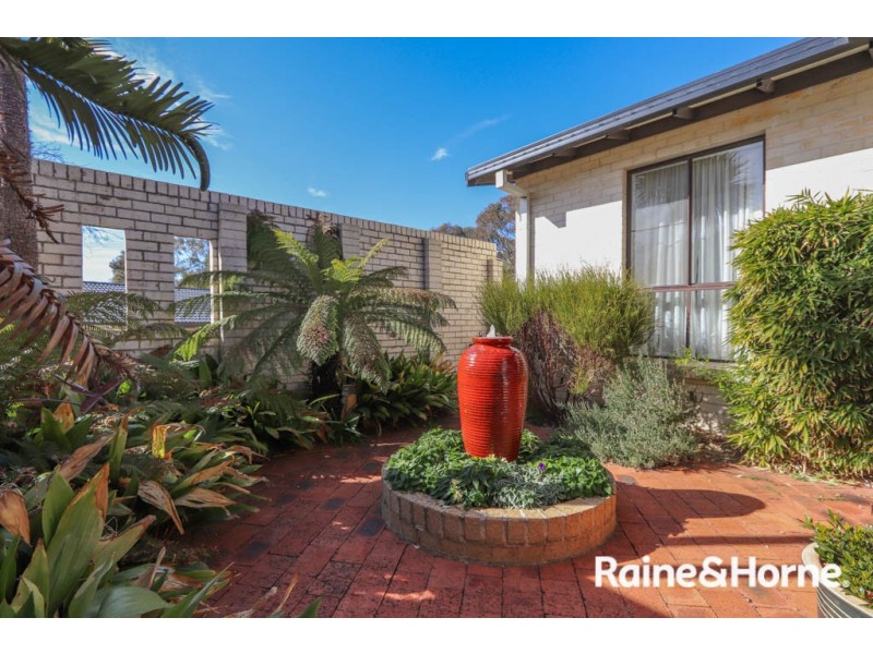 19 Weeks Place, West Bathurst NSW 2795