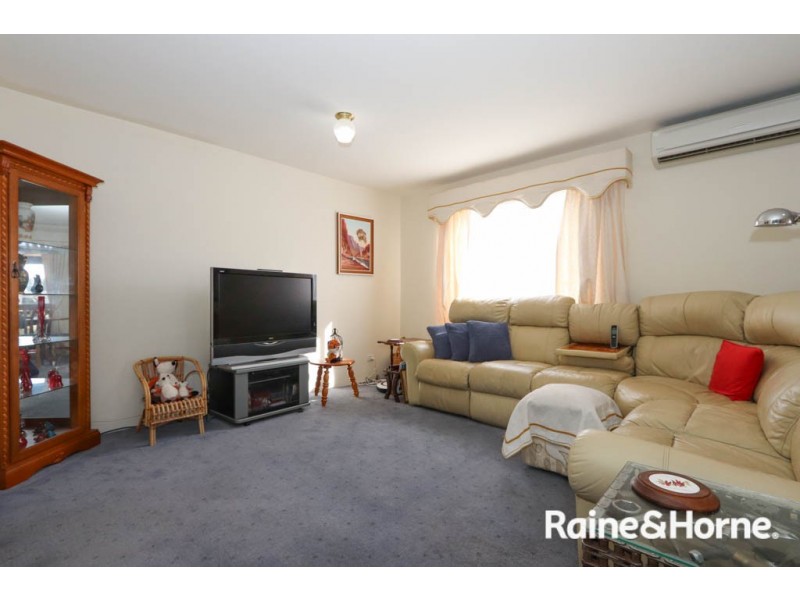 19 Weeks Place, West Bathurst NSW 2795