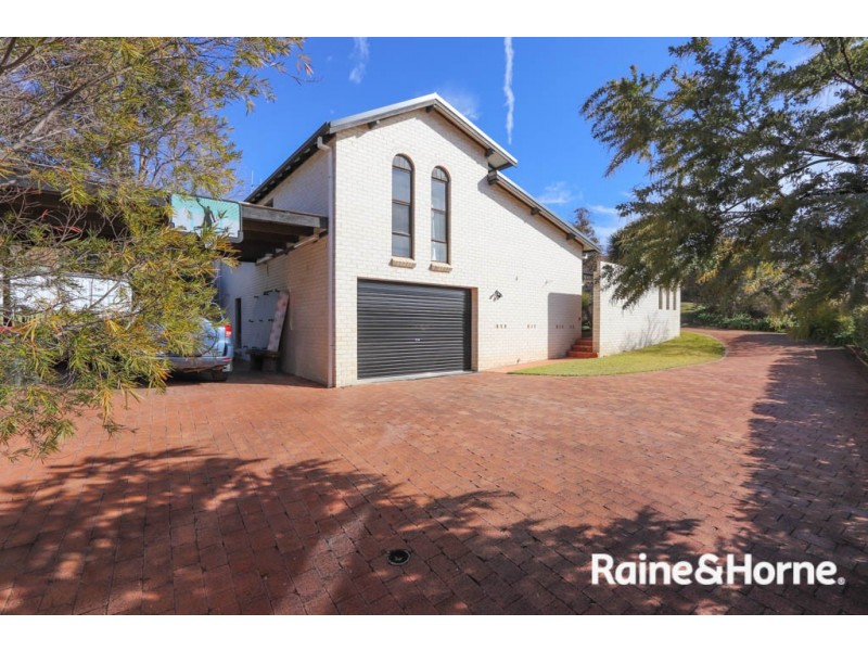 19 Weeks Place, West Bathurst NSW 2795