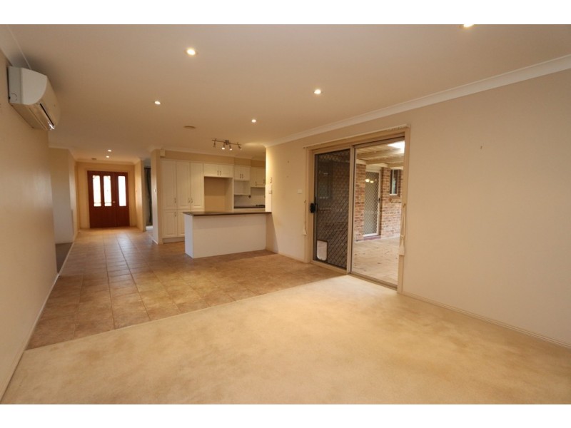 9 Fuller Retreat, Bathurst NSW 2795