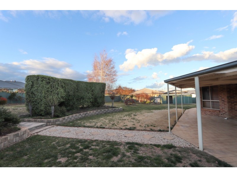 9 Fuller Retreat, Bathurst NSW 2795