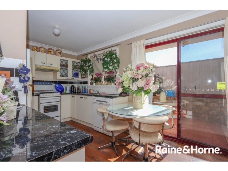 2/16 Murdoch Place, Kelso NSW 2795