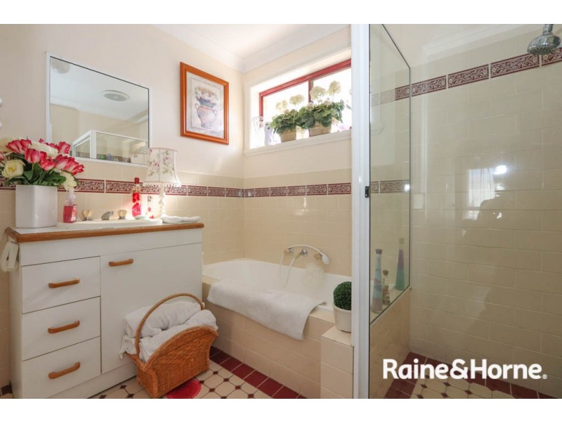 2/16 Murdoch Place, Kelso NSW 2795