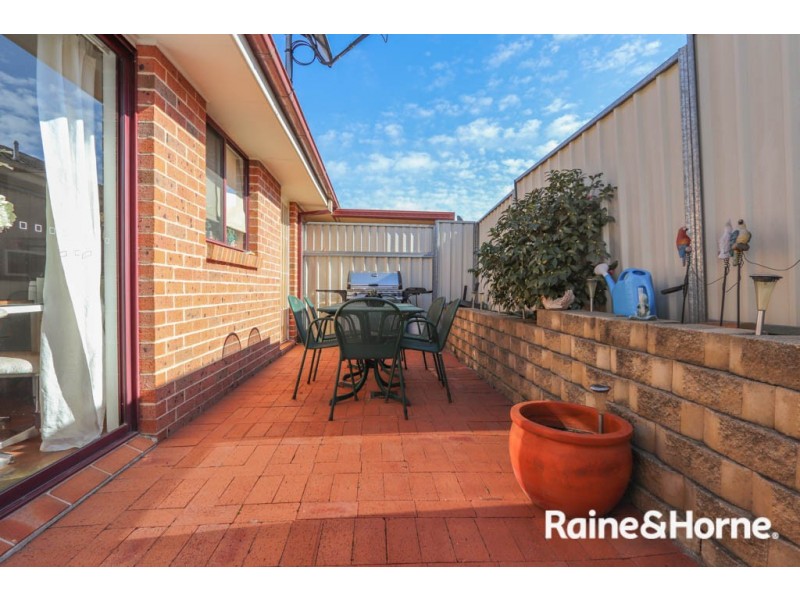 2/16 Murdoch Place, Kelso NSW 2795