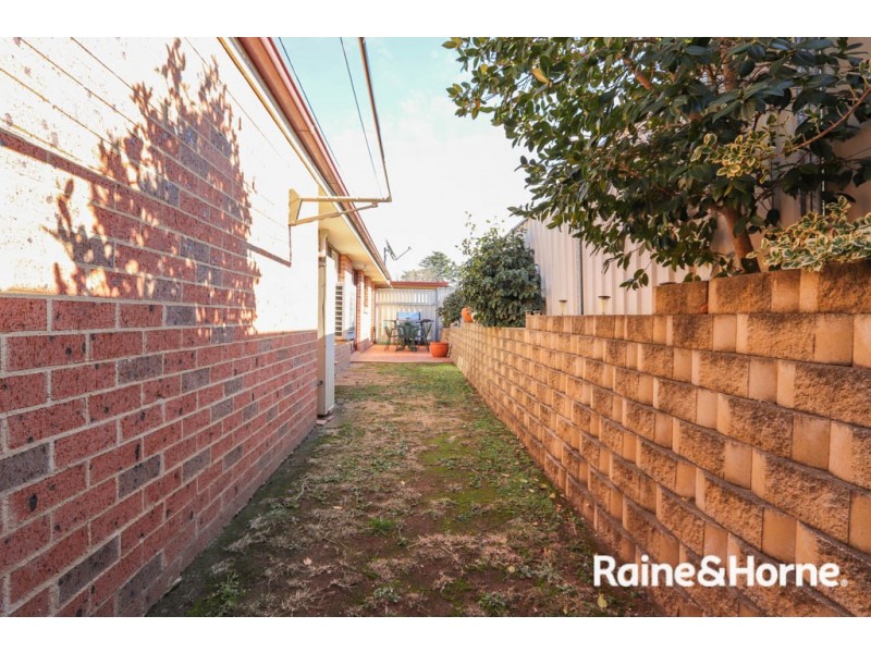 2/16 Murdoch Place, Kelso NSW 2795