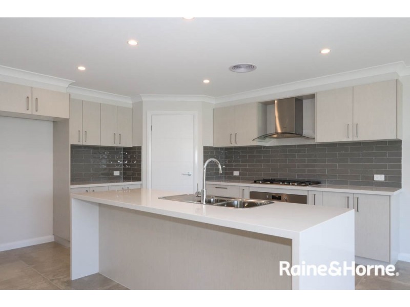 85A Wentworth Drive, Kelso NSW 2795