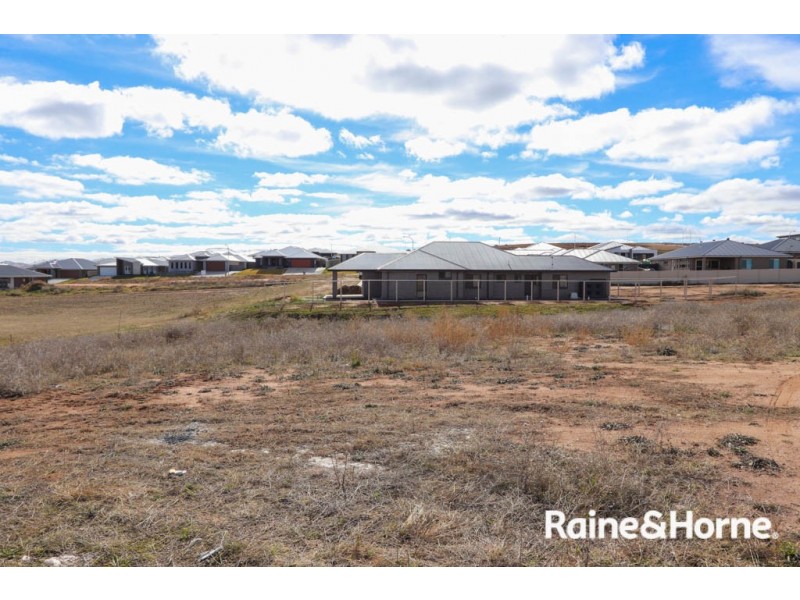 9 Quigley Close, Kelso NSW 2795