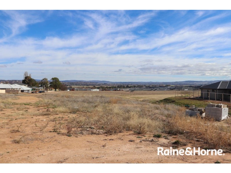7 Quigley Close, Kelso NSW 2795