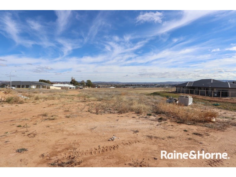7 Quigley Close, Kelso NSW 2795