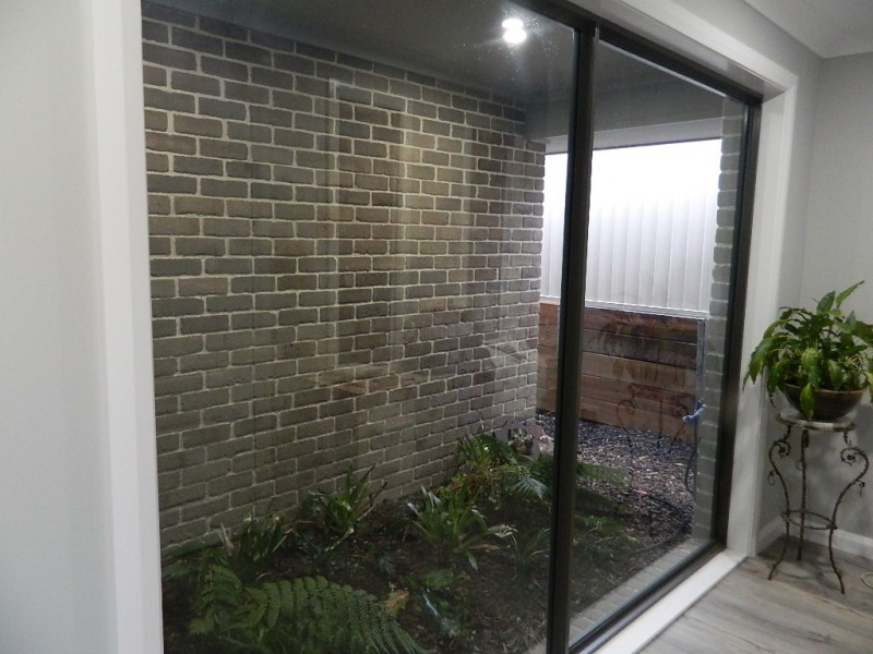 16 Basalt Way, Bathurst NSW 2795