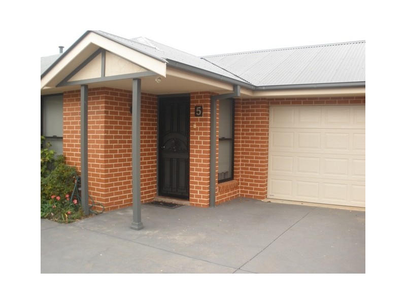 5/101 Lambert Street, Bathurst NSW 2795