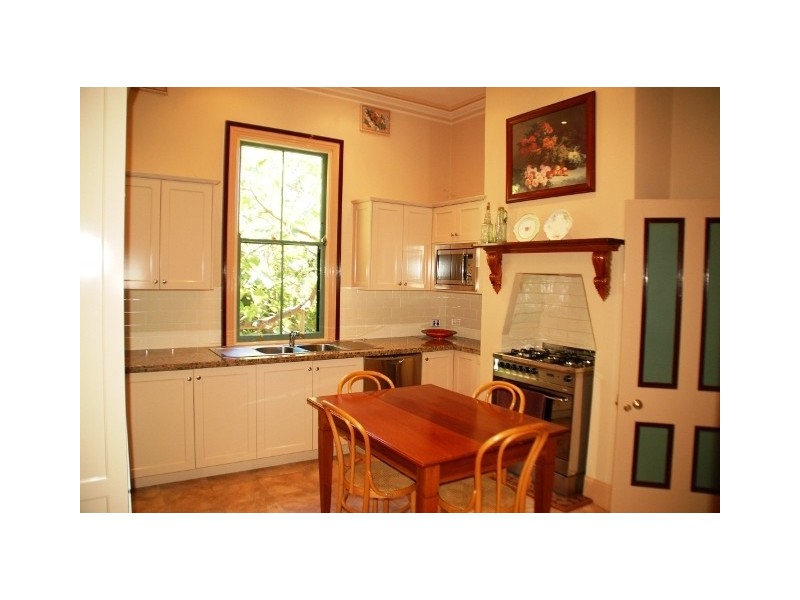 251 Piper St, Bathurst NSW 2795