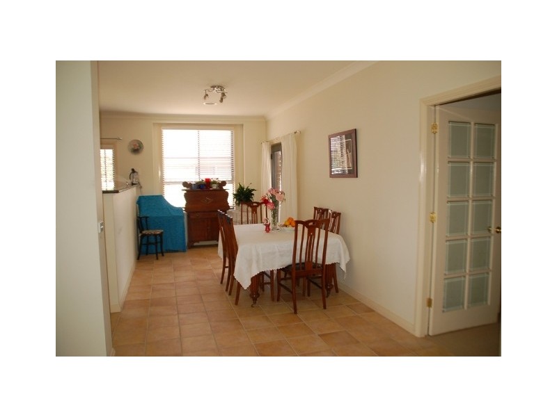 6 Georgia Place, Bathurst NSW 2795
