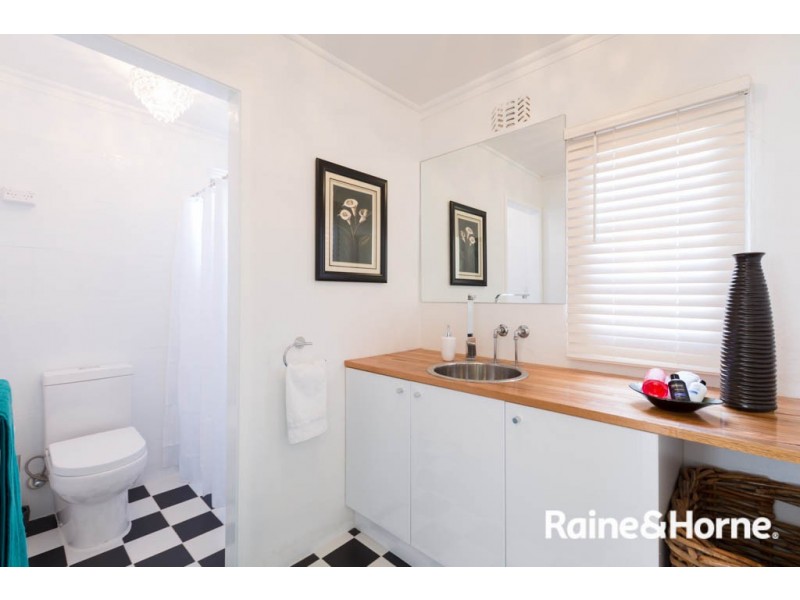 219 Hope Street, Bathurst NSW 2795