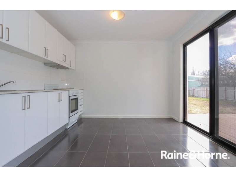 33 Stewart Street, Bathurst NSW 2795