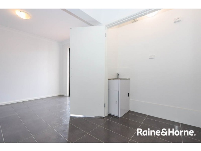 33 Stewart Street, Bathurst NSW 2795