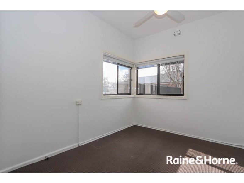 33 Stewart Street, Bathurst NSW 2795