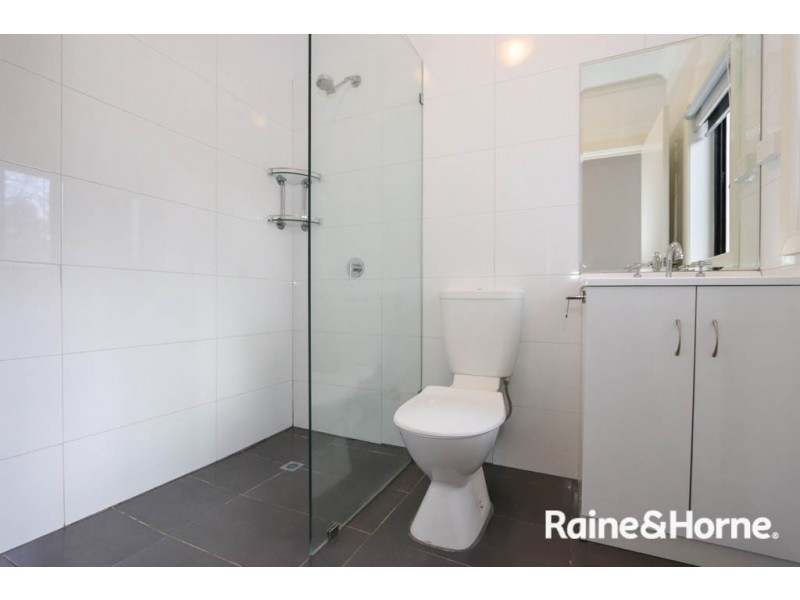 33 Stewart Street, Bathurst NSW 2795