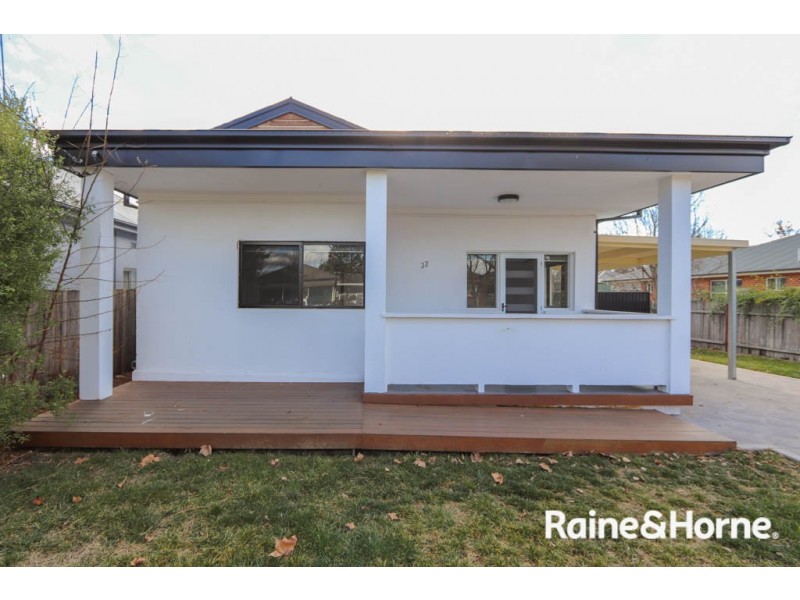 33 Stewart Street, Bathurst NSW 2795