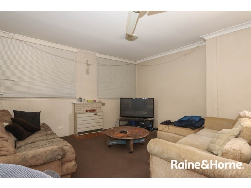 185 Brilliant Street, Bathurst NSW 2795