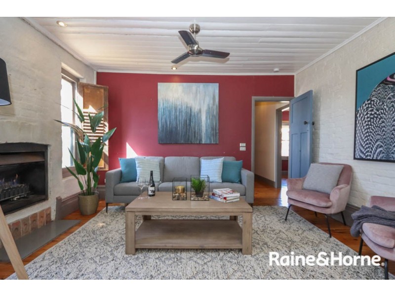 27 Bant Street, Bathurst NSW 2795
