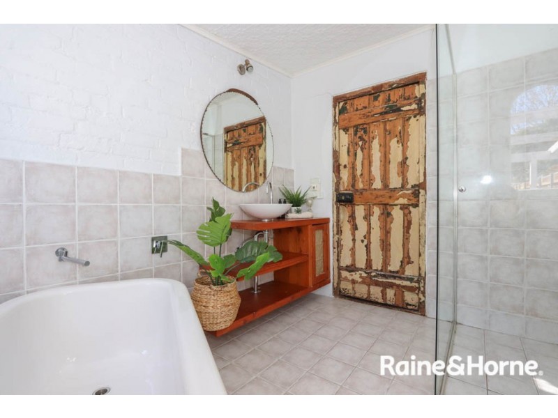 27 Bant Street, Bathurst NSW 2795