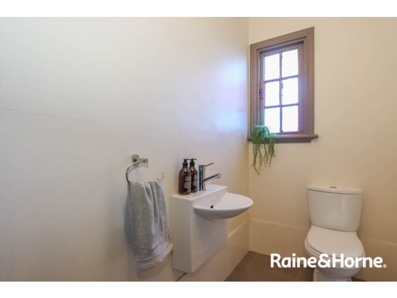 27 Bant Street, Bathurst NSW 2795