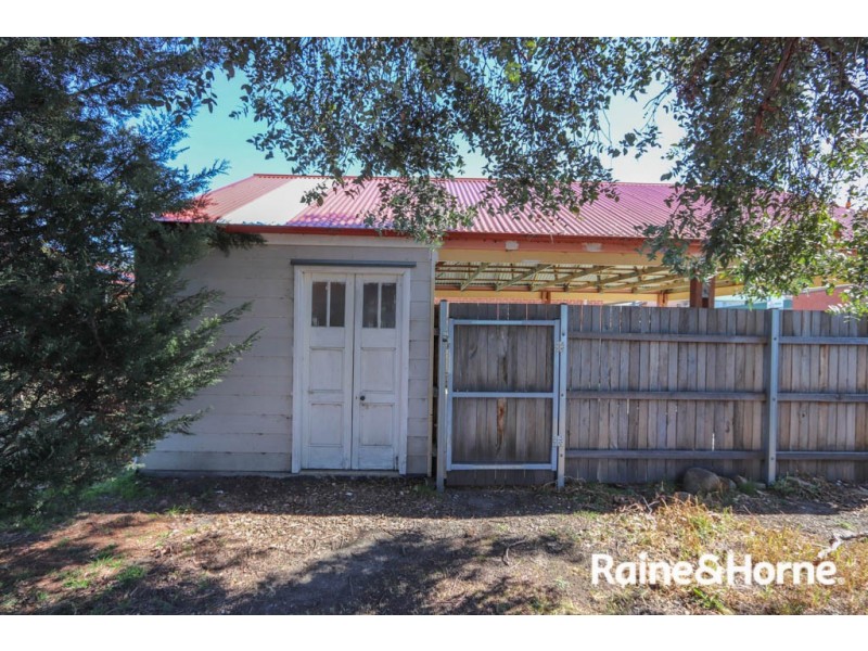 27 Bant Street, Bathurst NSW 2795