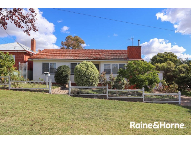 298 Keppel Street, West Bathurst NSW 2795