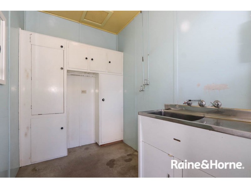 298 Keppel Street, West Bathurst NSW 2795