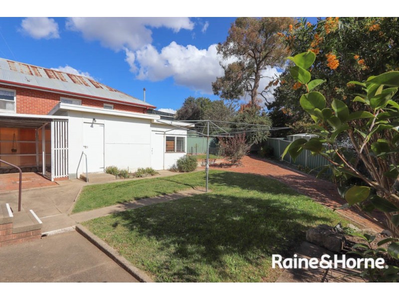 298 Keppel Street, West Bathurst NSW 2795