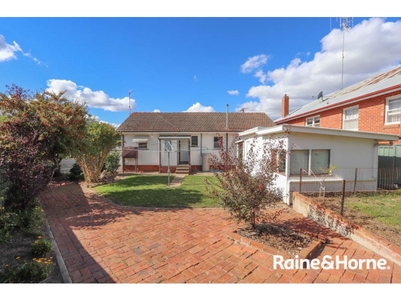 298 Keppel Street, West Bathurst NSW 2795