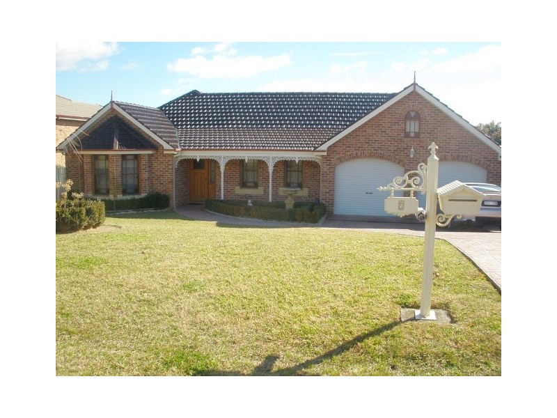 7 Maple Close, Bathurst NSW 2795