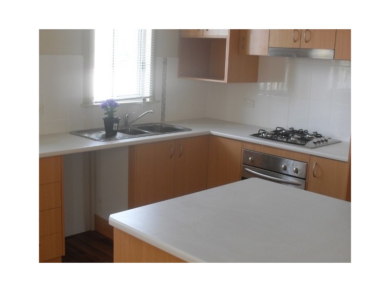 7 Aroo St, Bathurst NSW 2795
