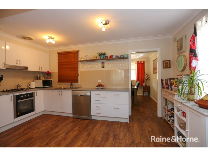 299 Rocket St, Bathurst NSW 2795