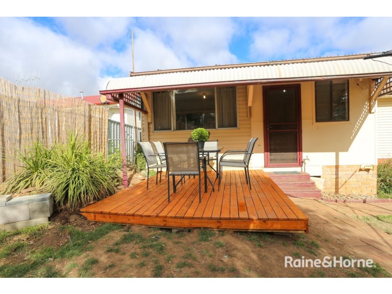 299 Rocket St, Bathurst NSW 2795