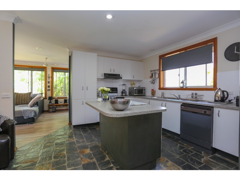 4 Cardew Cl, Bathurst NSW 2795