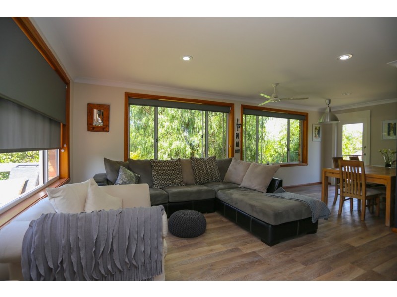 4 Cardew Cl, Bathurst NSW 2795