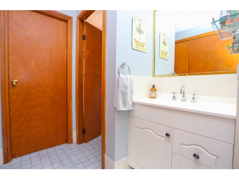 4 Cardew Cl, Bathurst NSW 2795