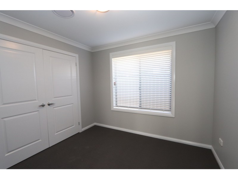 66 Basalt Way, Bathurst NSW 2795