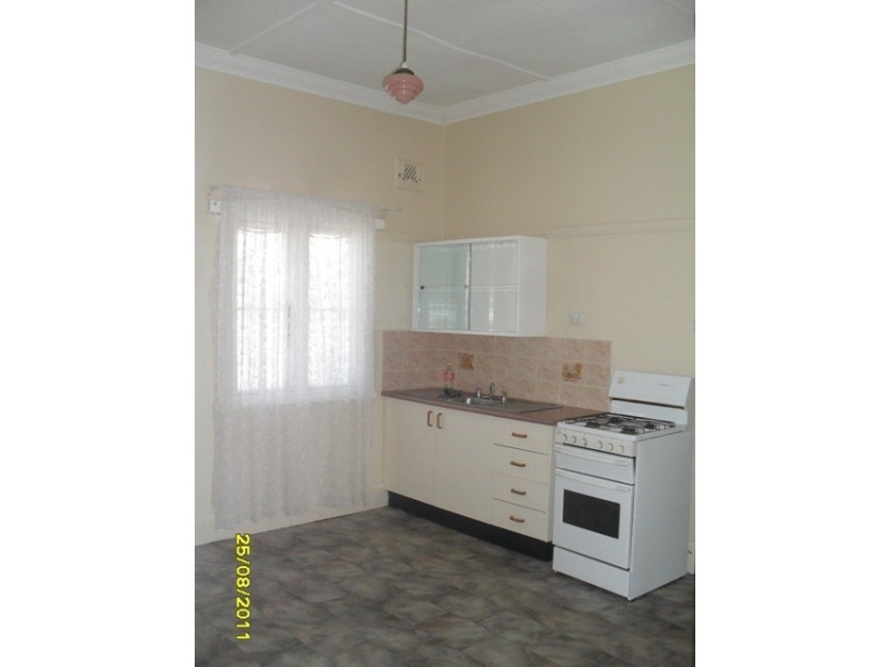 69  Seymour, Bathurst NSW 2795