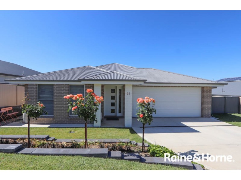 69 Graham Drive, Kelso NSW 2795